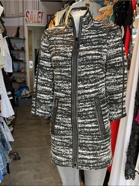 Carlisle Black and White Textured Zip-Front Trench Coat 3/4 sleeve